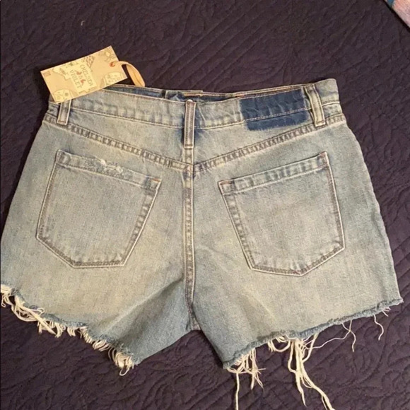 Chelsea & Violet Frayed Blue Jean Cutoff Shorts - Picture 5 of 10